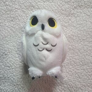 Harry Potter character Hedwig white stuffed toy 9x6